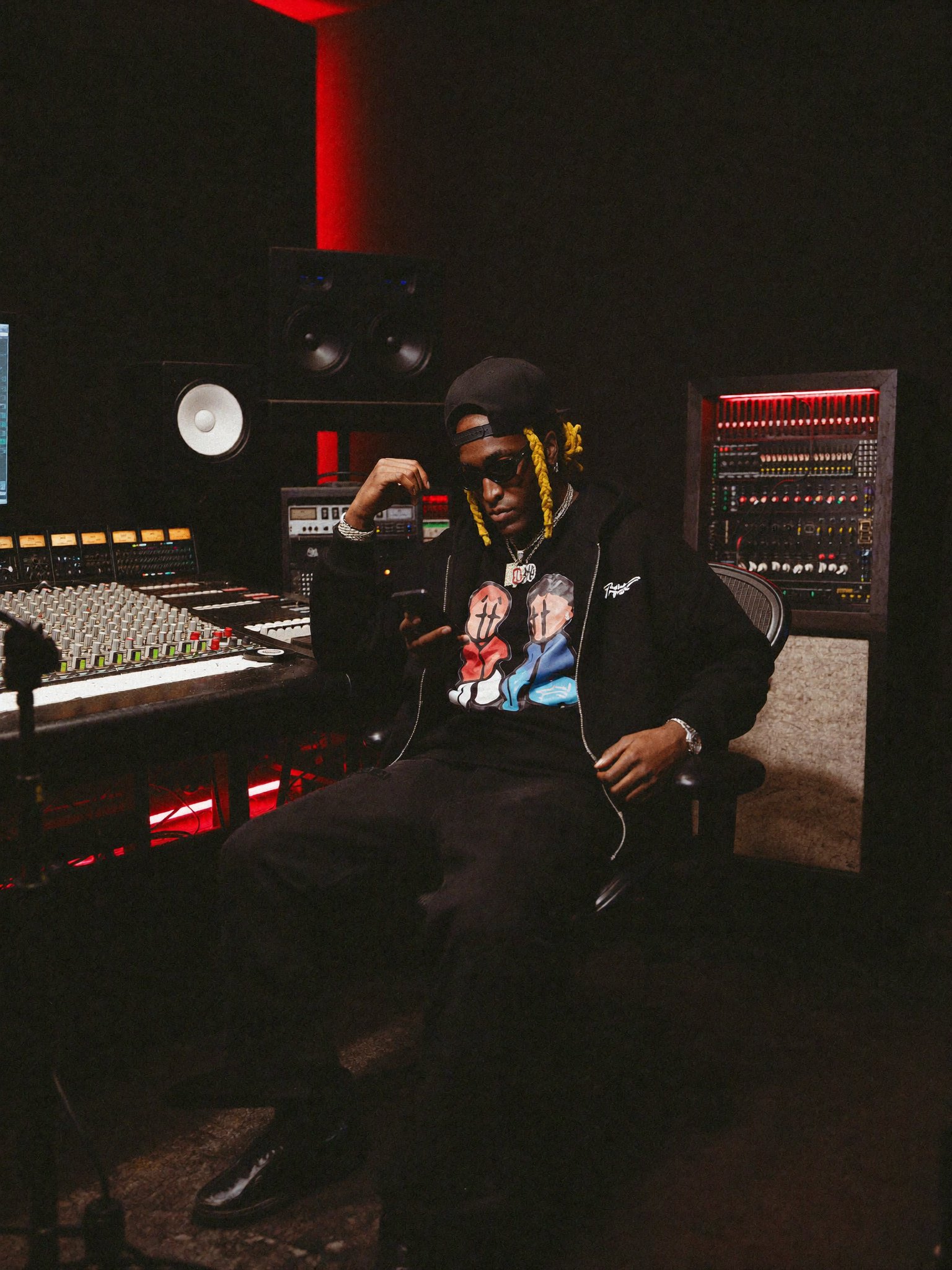 KeeZY photo 2